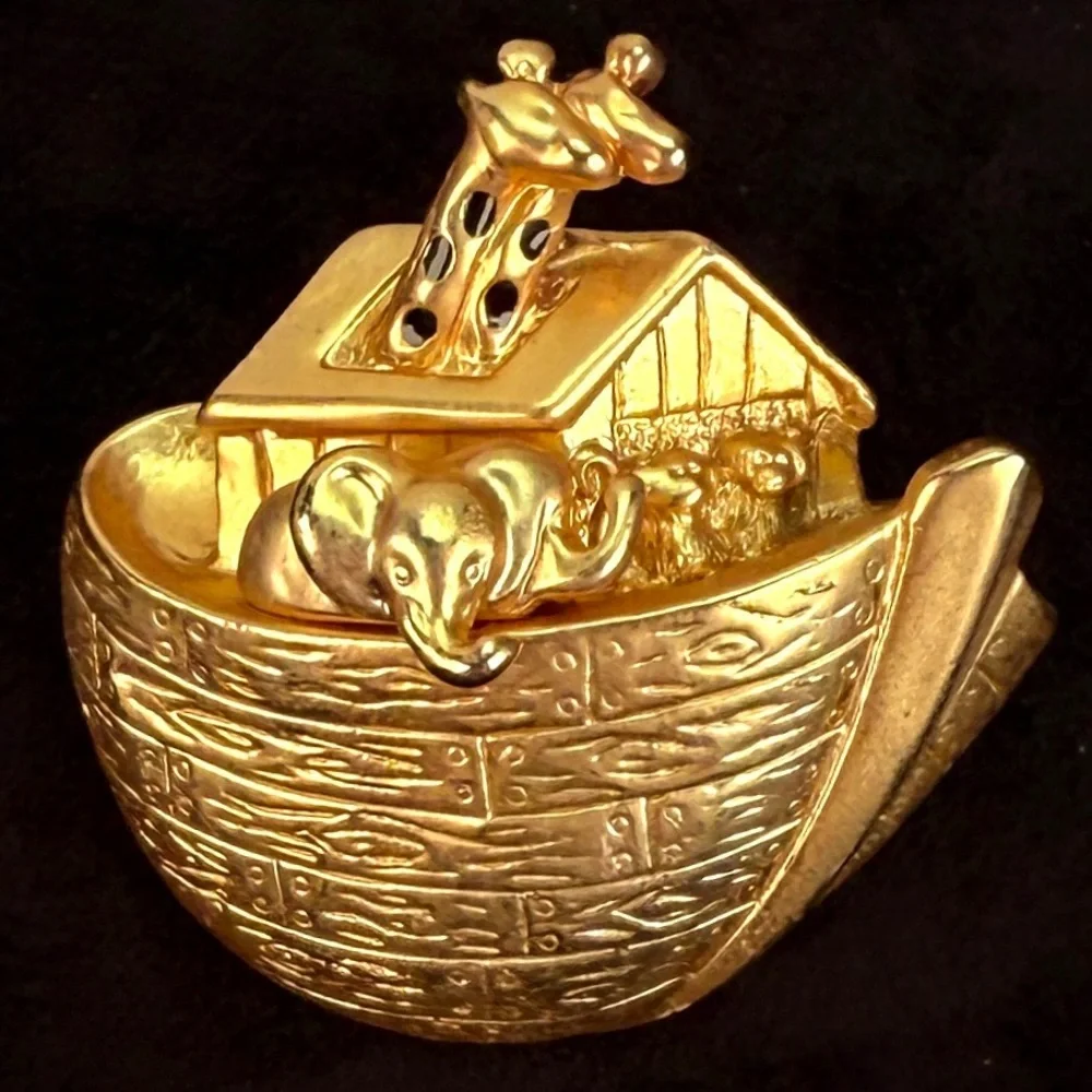 Vintage goldtone, heavy weighted, Noah’s ark, brooch pin